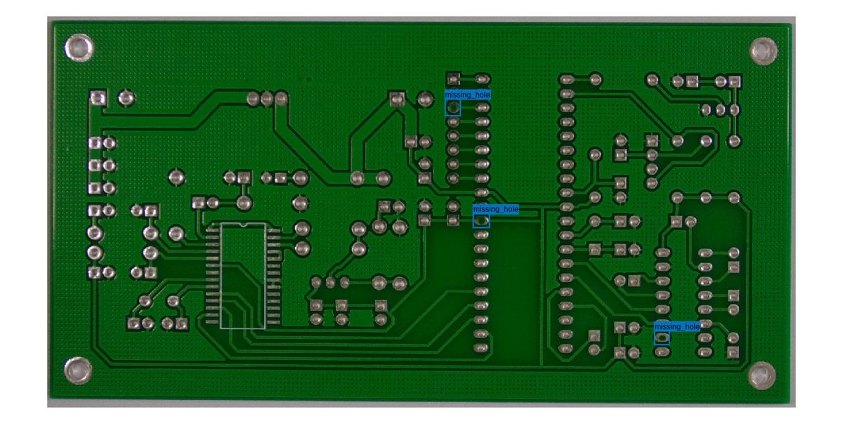 객체 검출 방법 YOLOX를 사용한 PCB의 이상 감지 결과를 보여주는 스크린샷.